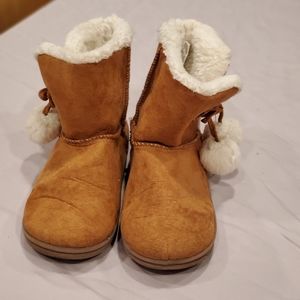 Girls boots